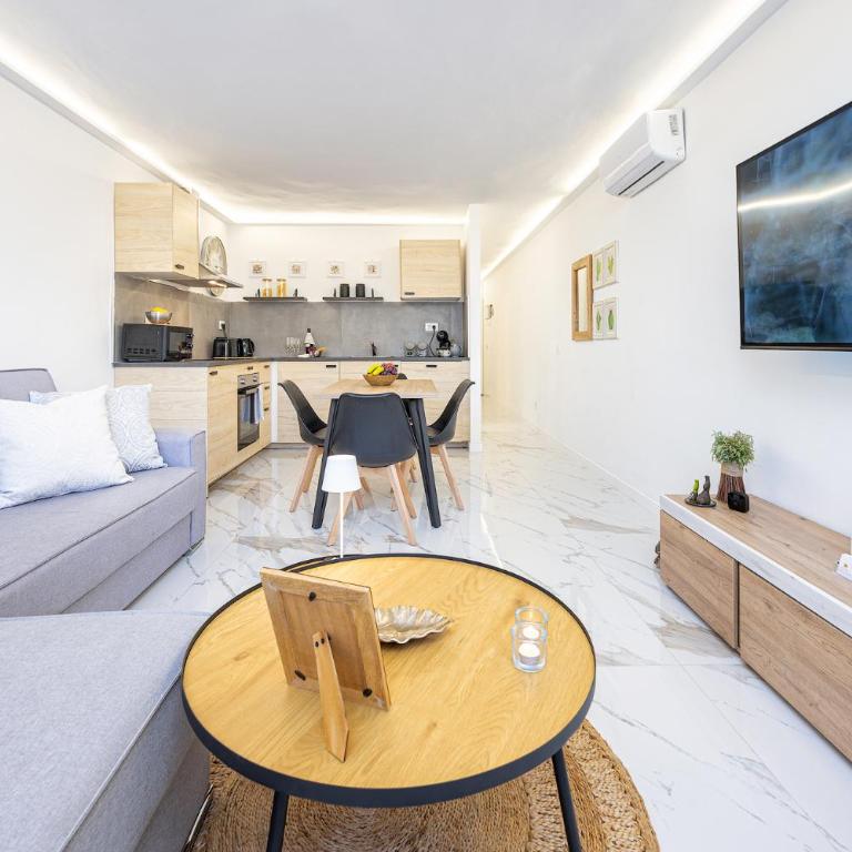 Los Molinos Bright Apartment - One-Bedroom Apartment - 7