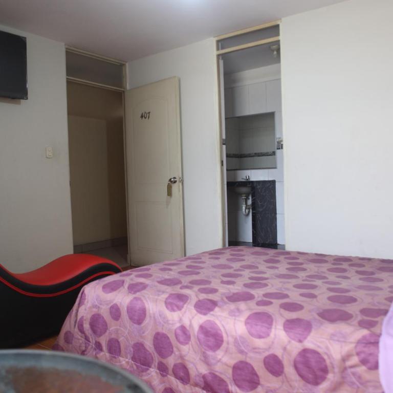Hostal Real - Double Room with Private Bathroom - 1
