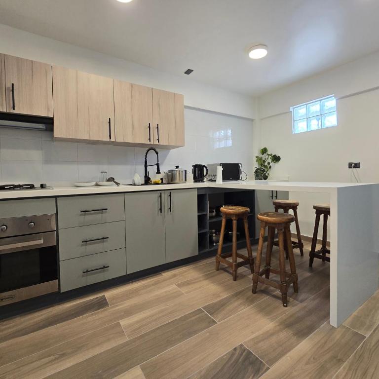 AH Residencial - Three-Bedroom Deluxe Apartment - 1