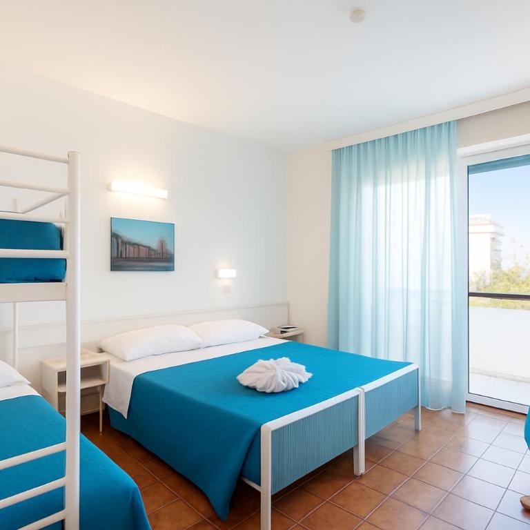 Hotel Taunus - Vista Mare - Quadruple Room with Balcony - 1