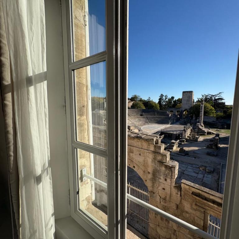 Holiday in Arles -Appartement du Théâtre Antique - Two-Bedroom Apartment - 12