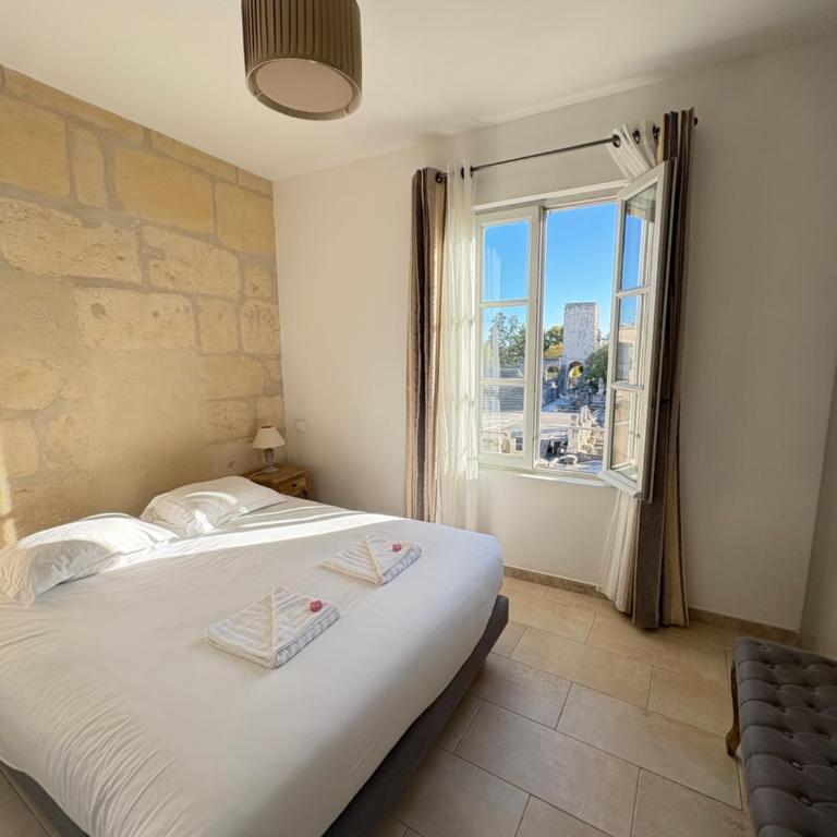 Holiday in Arles -Appartement du Théâtre Antique - Two-Bedroom Apartment - 2