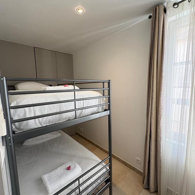 Holiday in Arles -Appartement du Théâtre Antique - Two-Bedroom Apartment - 5