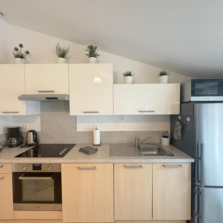 Holiday in Arles -Appartement du Théâtre Antique - One-Bedroom Apartment with Mezzanine - 8