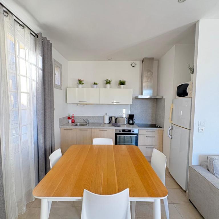 Holiday in Arles -Appartement du Théâtre Antique - One-Bedroom Apartment - 10