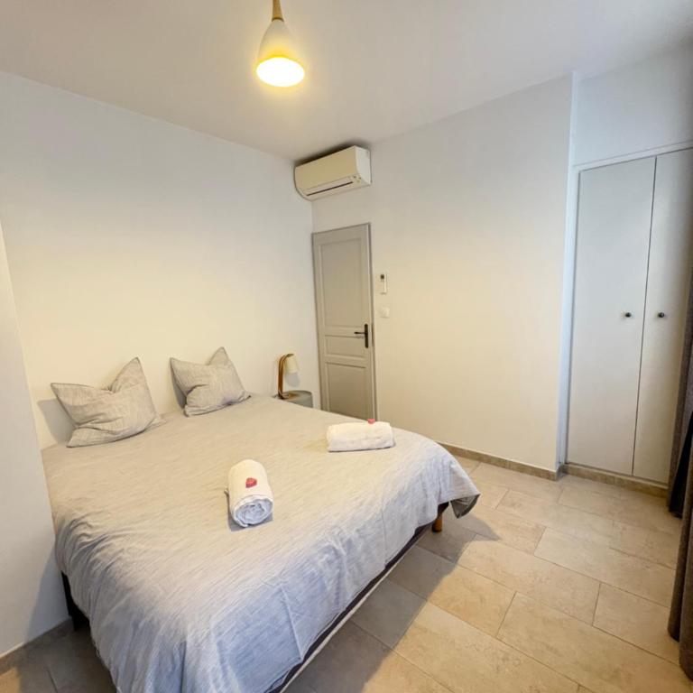 Holiday in Arles -Appartement du Théâtre Antique - One-Bedroom Apartment - 13