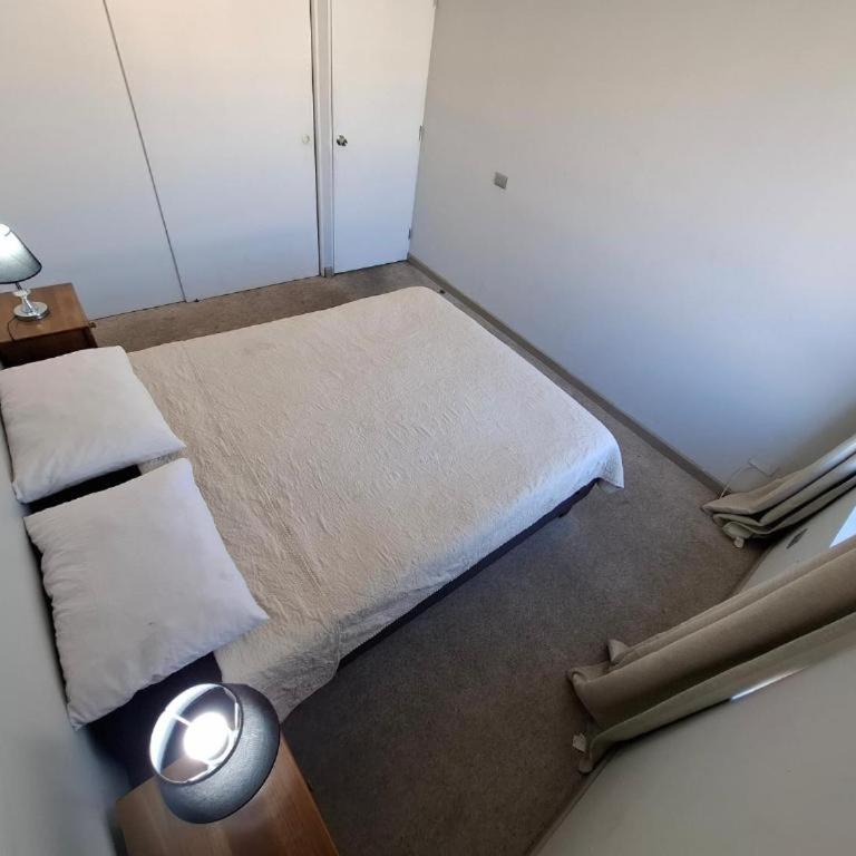 Loica Host - Smart - Two-Bedroom Apartment with Balcony - 4