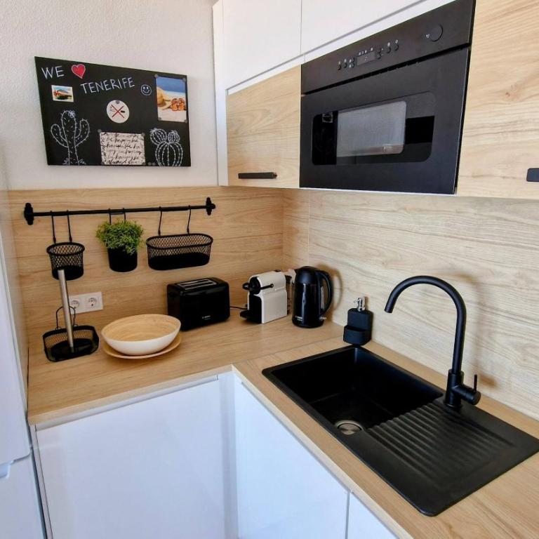Skyview Apartment - Two-Bedroom Apartment - 14