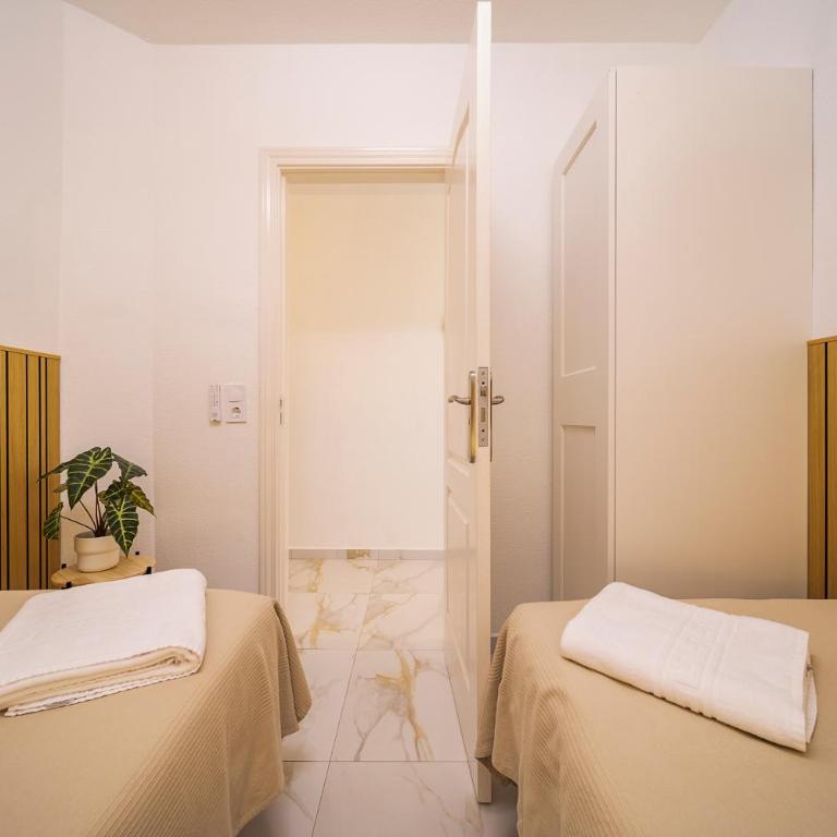 Skyview Apartment - Two-Bedroom Apartment - 19