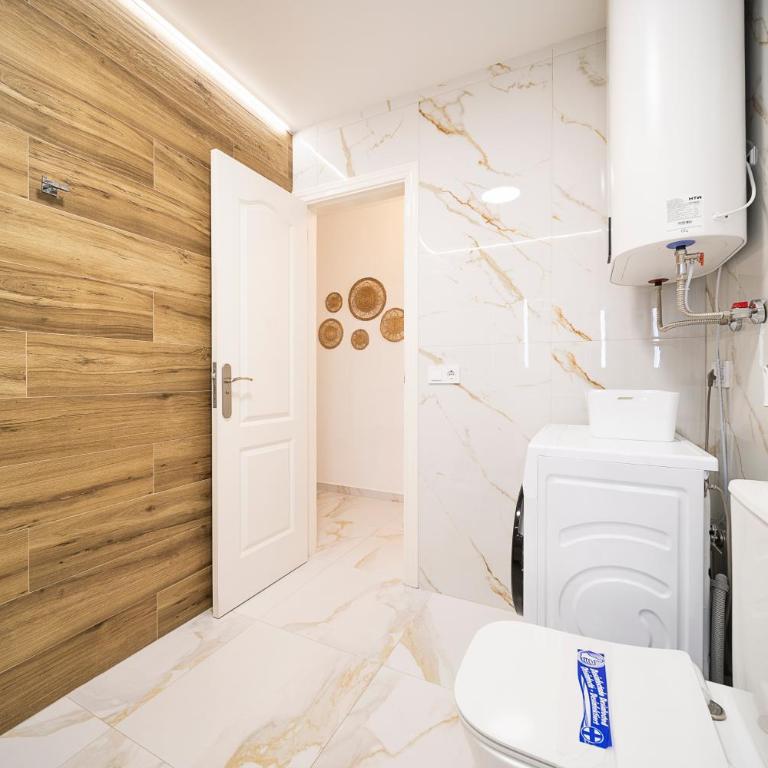 Skyview Apartment - Two-Bedroom Apartment - 22