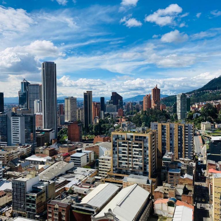 Apartamento en centro de Bogotá con vista a Los Andes - Apartamento de 2 dormitorios - 7