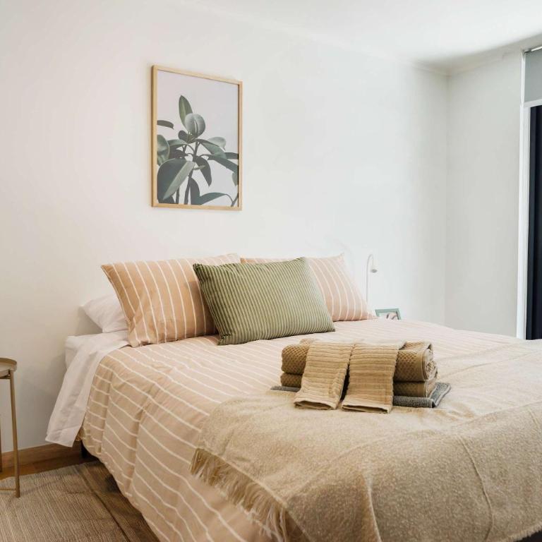 Charming Urban Retreat for Three in Las Condes - Apartment - 3