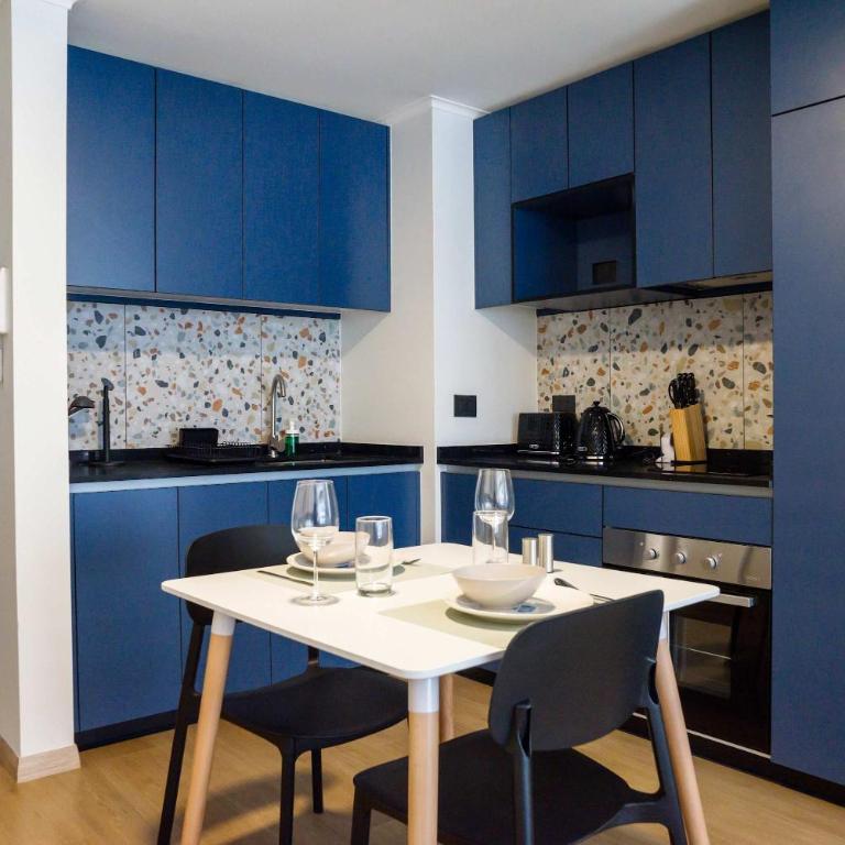 Charming Urban Retreat for Three in Las Condes - Apartment - 5