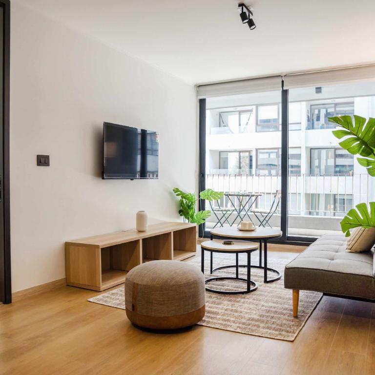 Charming Urban Retreat for Three in Las Condes - Apartment - 26