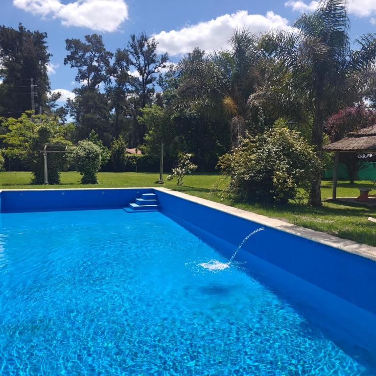 Complejo La Paz Casa de Campo- Dos casas ambas con piscina - Eight-Bedroom House - 1
