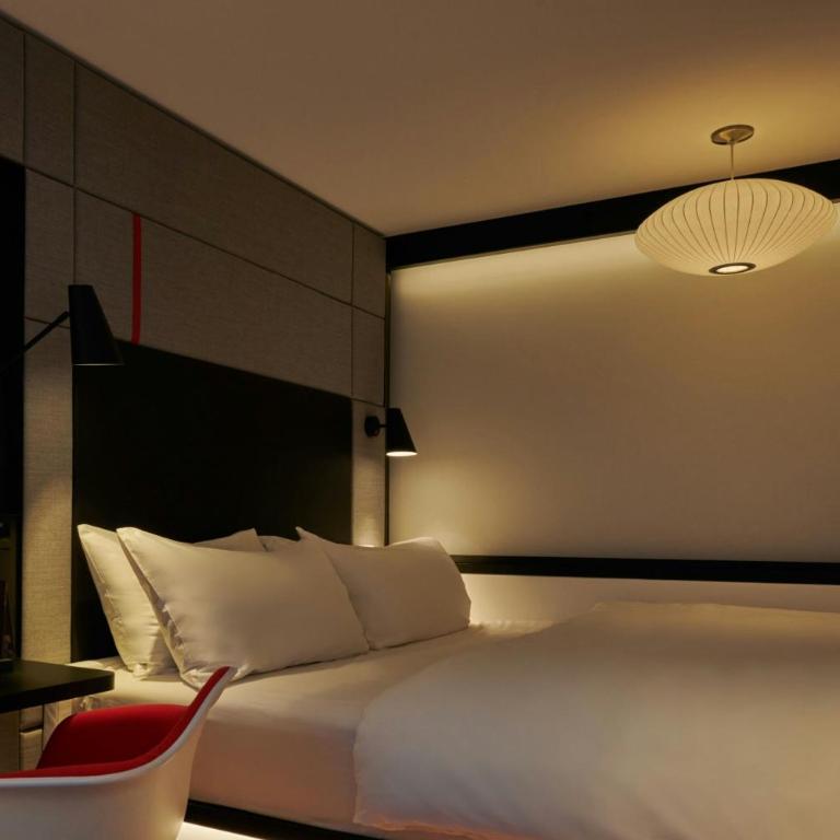 citizenM Paris Champs-Élysées - Chambre Lit King-Size - 3