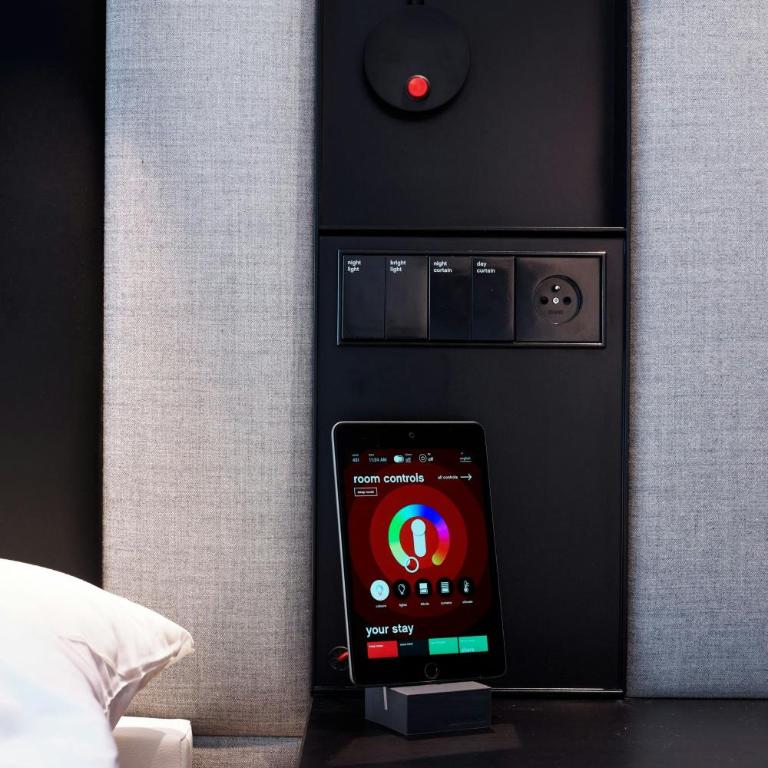 citizenM Paris Champs-Élysées - Chambre Lit King-Size - 6