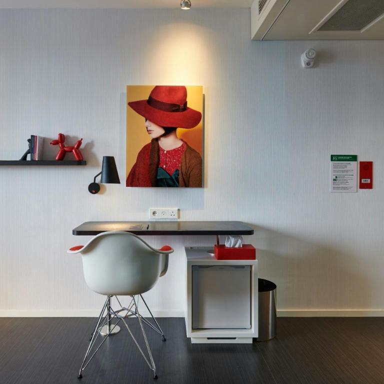 citizenM Paris Gare de Lyon - Chambre Lit King-Size Accessible aux Personnes à Mobilité Réduite - 4