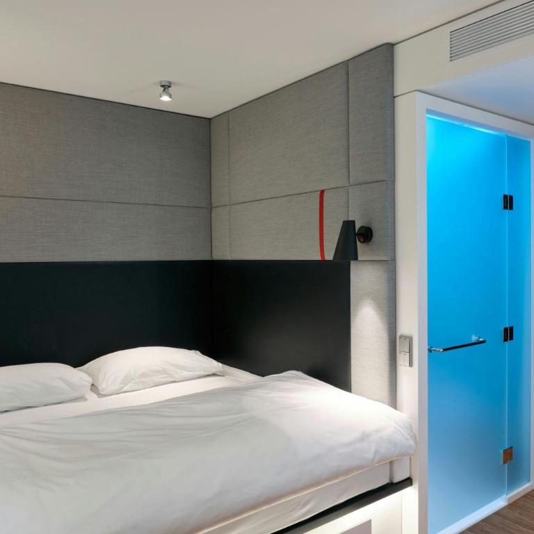 citizenM Geneva - King Room - 2