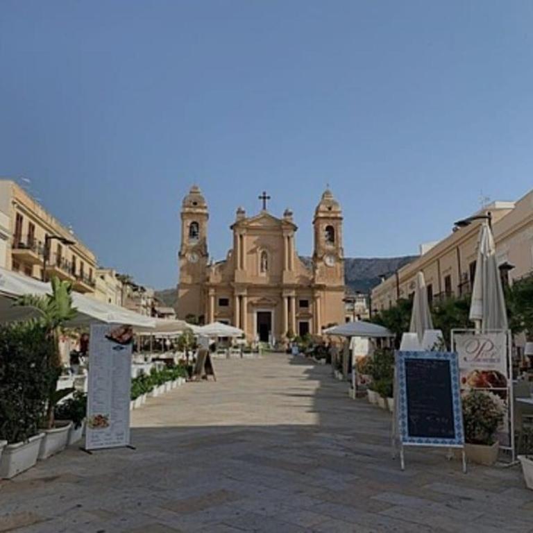 A casa dei nonni - Appartamento con 2 Camere da Letto - 14