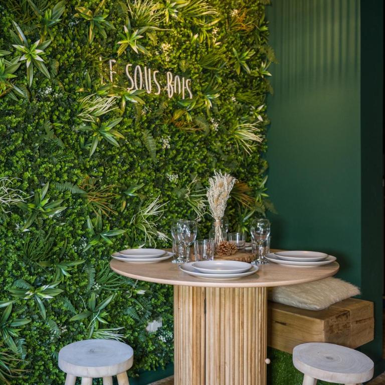 Suite "Sous-Bois", cocon nature au coeur historique - Studio-Apartment mit Queensize-Bett - 11