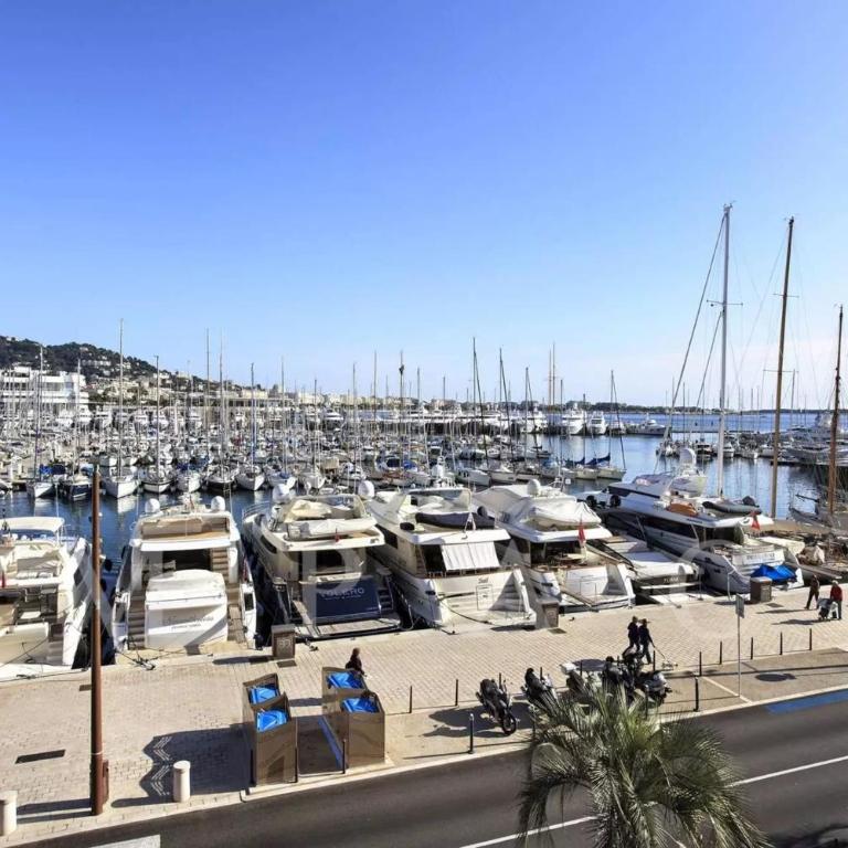 REF 847 - Cannes Center - Sea view apartment for rent - Appartamento - 3