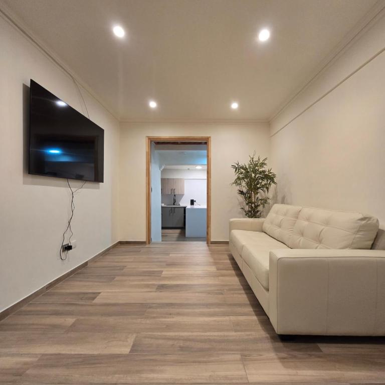 AH Residencial - Three-Bedroom Deluxe Apartment - 4