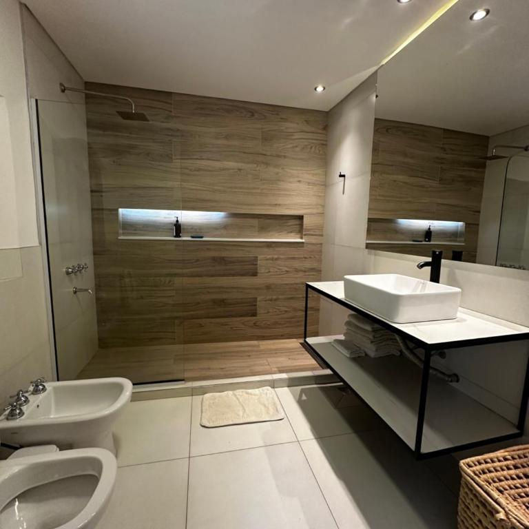 Hueso cue - Apartamento de 2 dormitorios con vistas al río - 4