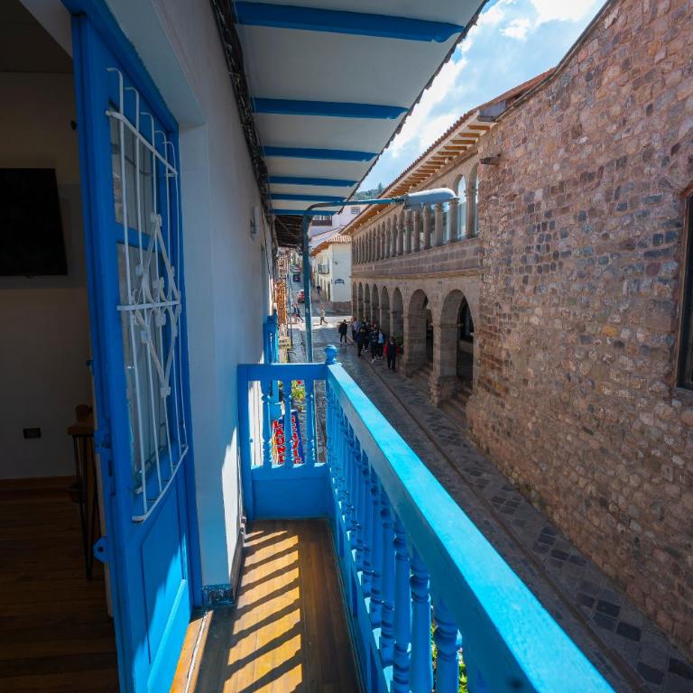 casa privada FLAMENCO - Habitación con cama grande y balcón - 1