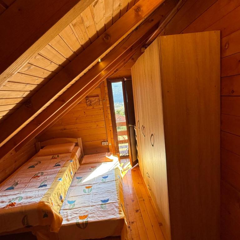 Seaview Chalet - Two-Bedroom House - 8