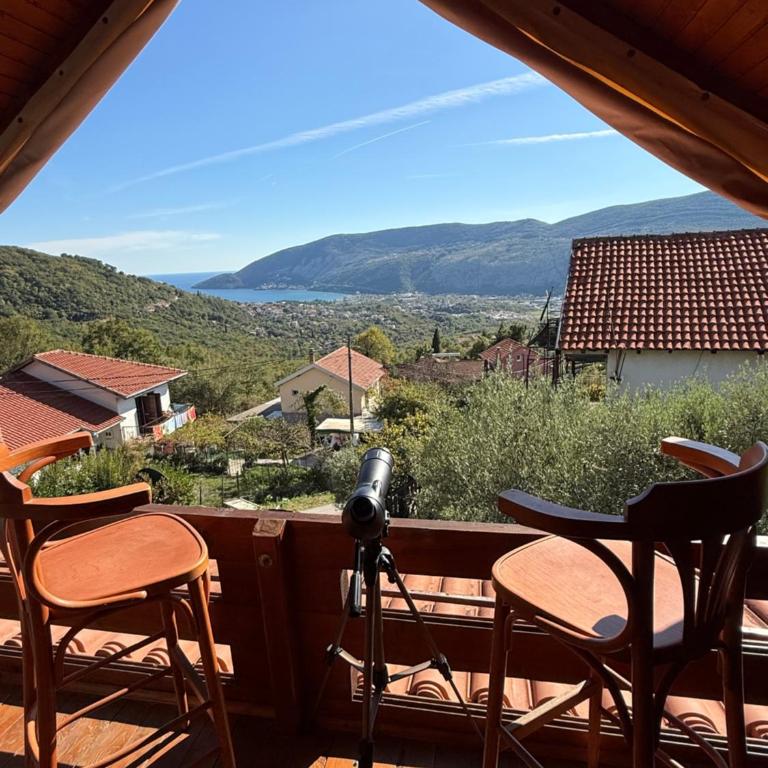Seaview Chalet - Two-Bedroom House - 9