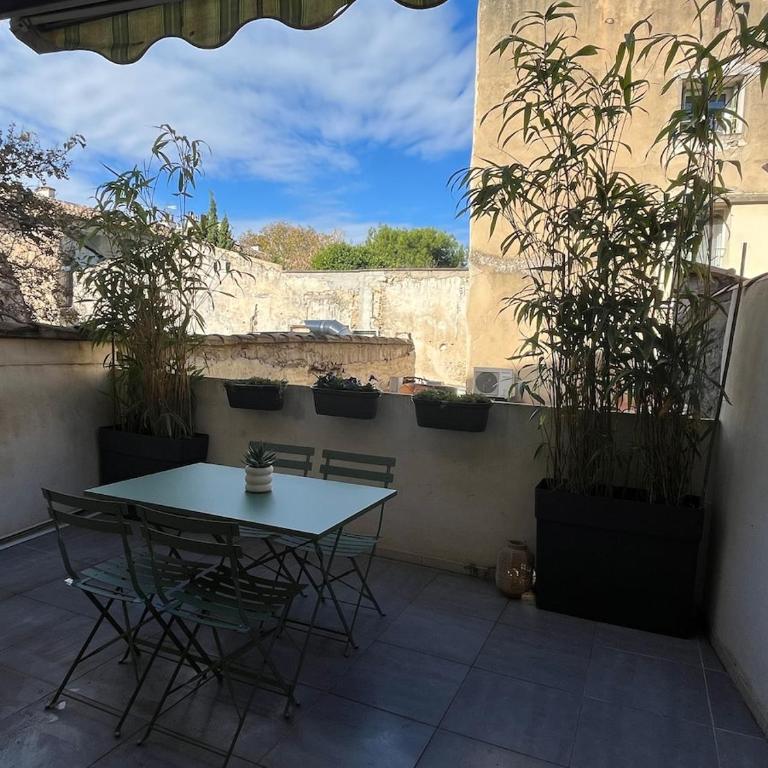 L'Odelisle Appartement plein centre avec terrasse - One-Bedroom Apartment - 6