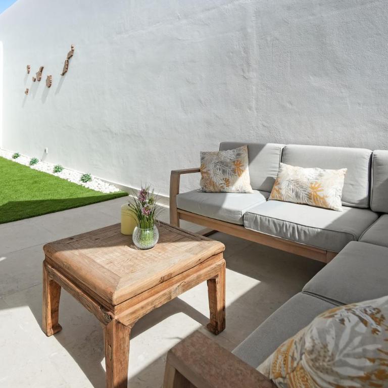 La Casita de Emily - Reformada, bien situada y con piscina amplia - Casa de 2 dormitorios - 48