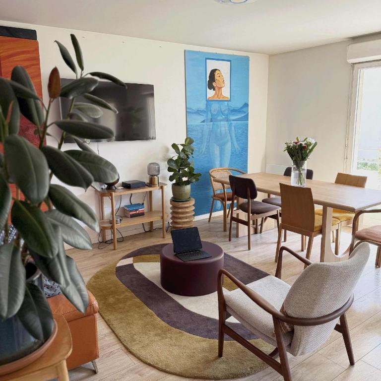 uta house la plaine - Three-Bedroom Apartment - 1
