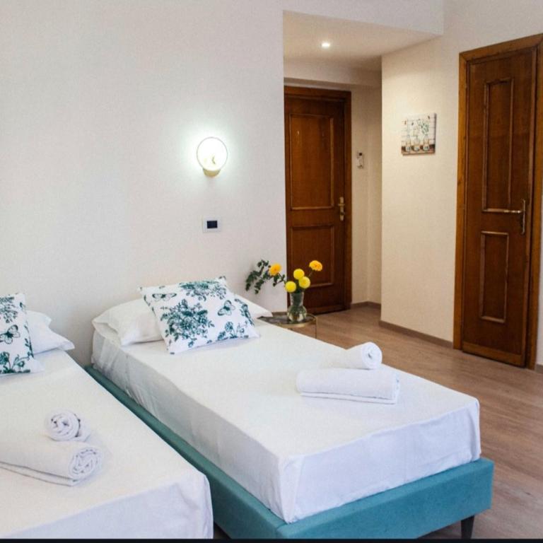 Farfalla Bianca - Rooms - Camera Tripla Superior - 2