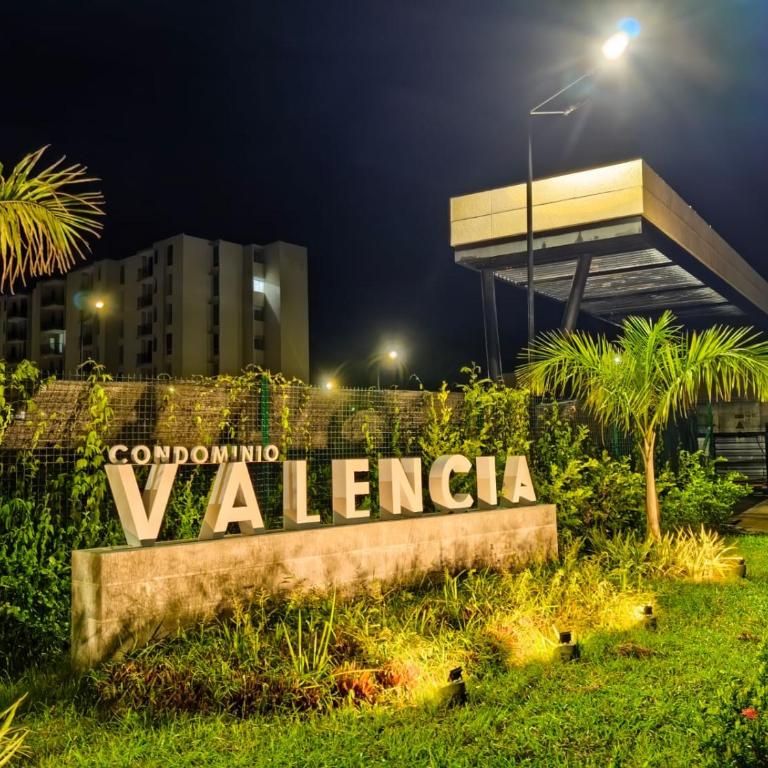 Moderno y bien ubicado, cerca a Girardot - Apartamento de 2 dormitorios - 13