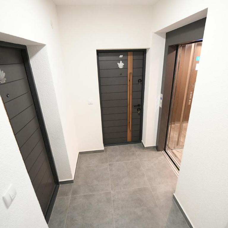 Cristal Palace Suites 004 - Two-Bedroom Apartment - 14