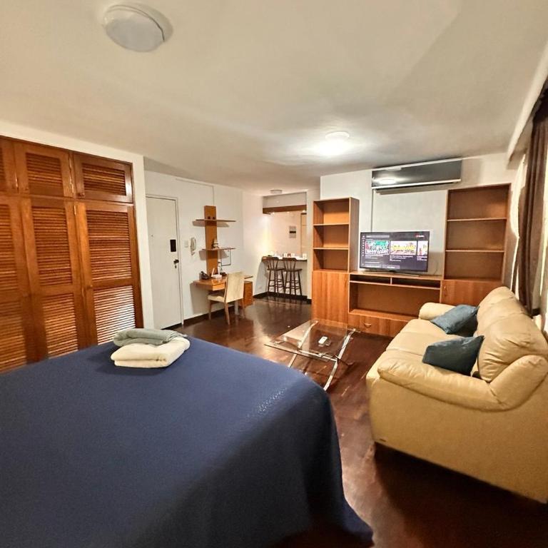 Suite Ejecutiva full equipo en Los Palos Grandes - One-Bedroom Apartment - 1