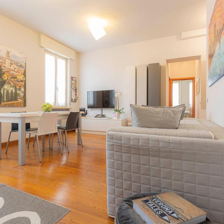 Verona Lodge - Appartamento con 2 Camere da Letto - 1