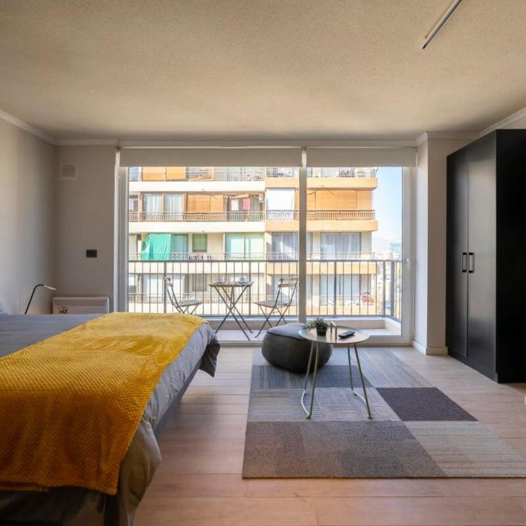 Chic Studio Retreat Steps from Costanera Center - Studio - 8