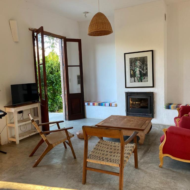 Casa de Las Brujas Traslasierra - Three-Bedroom House - 14