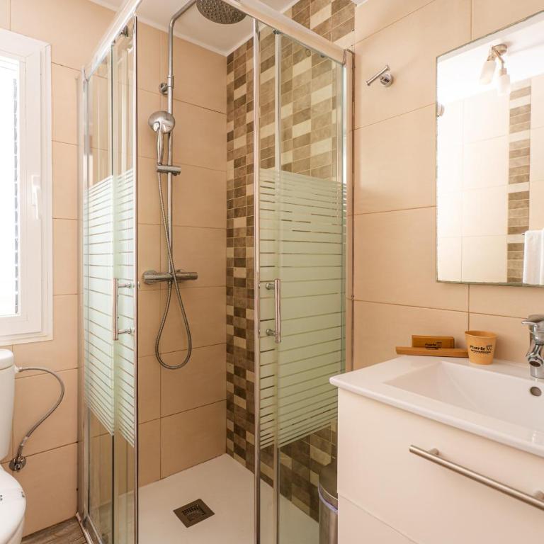 LAS MAGNOLIAS- Villa with Private Pool & BBQ - Three-Bedroom Apartment - 28