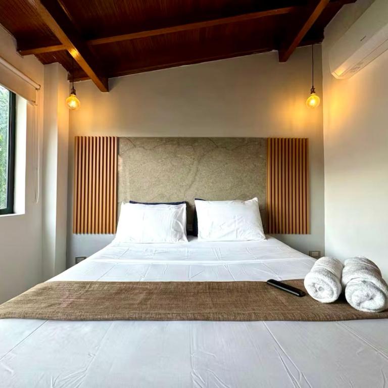 Urbanity Living - Estudio Deluxe con cama grande - 3