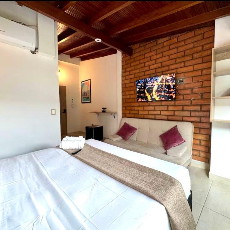 Urbanity Living - Estudio Deluxe con cama grande - 5