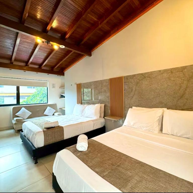 Urbanity Living - Habitación Doble Deluxe - 2 camas dobles - 5