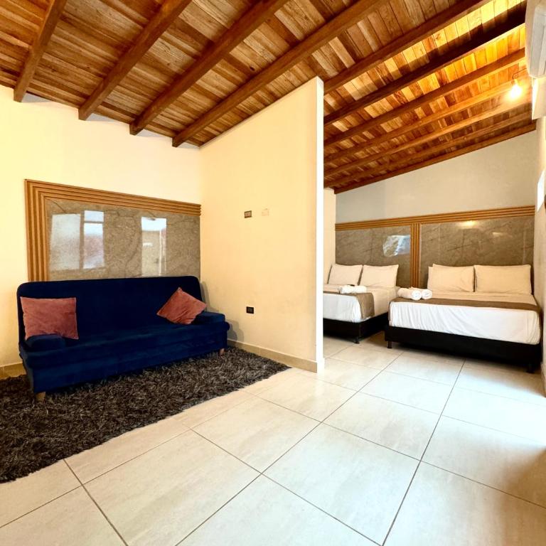 Urbanity Living - Habitación Doble Estándar con 2 camas grandes - 5