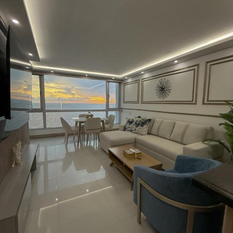 Apartamento en Palmetto sunset frente al mar piso 20 - Three-Bedroom Apartment - 1