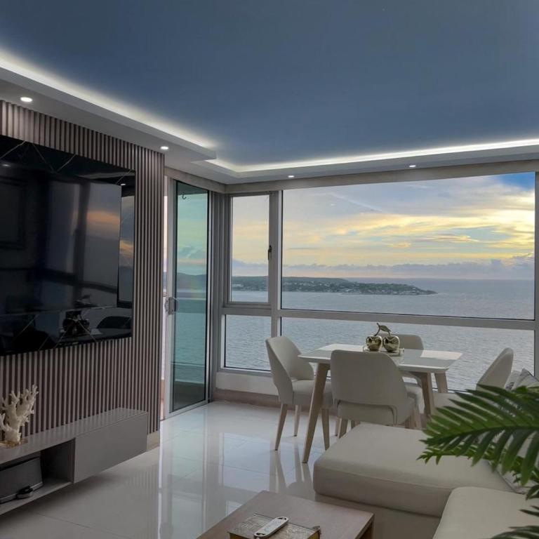 Apartamento en Palmetto sunset frente al mar piso 20 - Three-Bedroom Apartment - 5