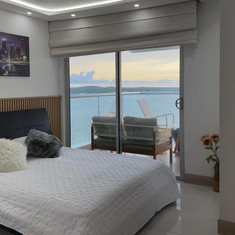 Apartamento en Palmetto sunset frente al mar piso 20 - Three-Bedroom Apartment - 18