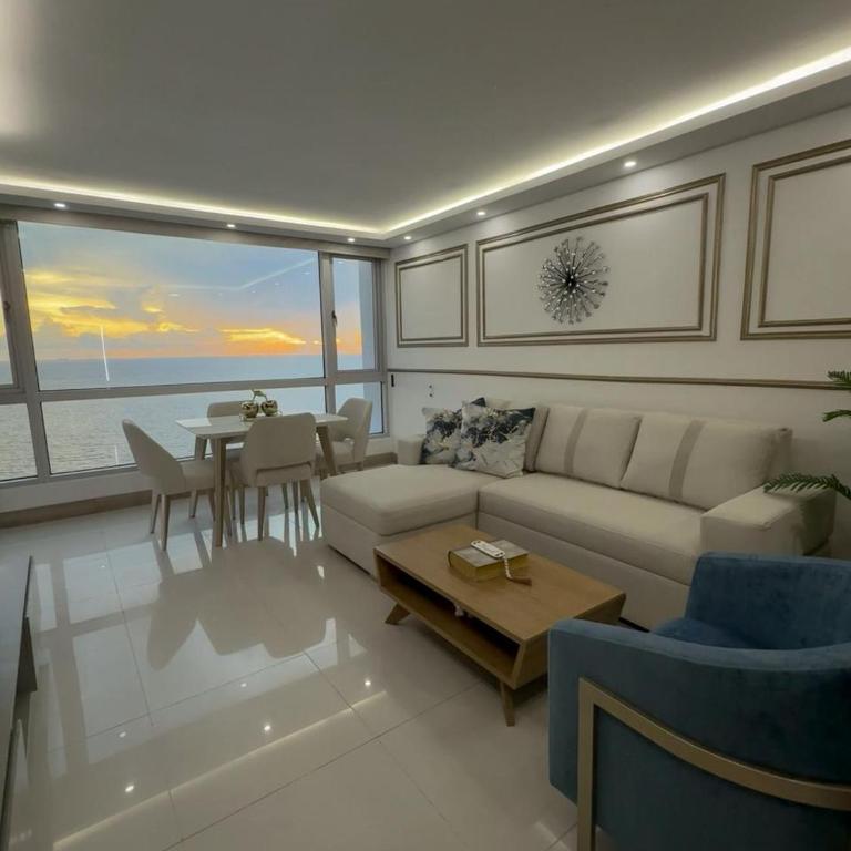 Apartamento en Palmetto sunset frente al mar piso 20 - Three-Bedroom Apartment - 29